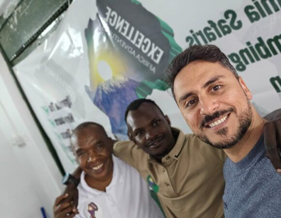 Africa Travel Agent: African safaris Organizer Tanzania & planner Helper